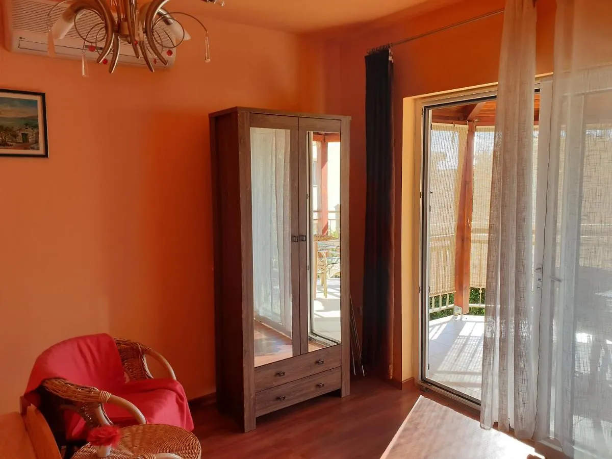Apartmani Danja Kastela 0*,