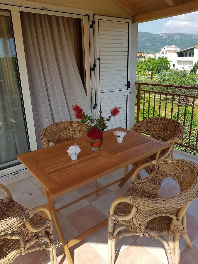 Apartment Apartmani Danja Kastela